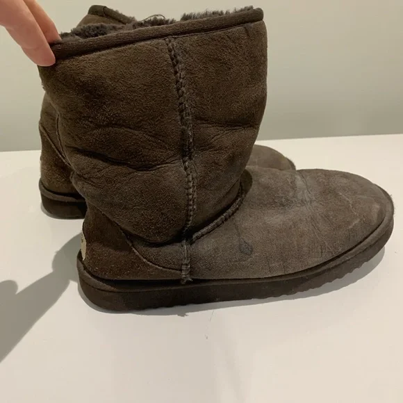 UGGS size 10 - Picture 1 of 4